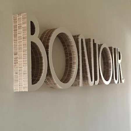 Bonjour